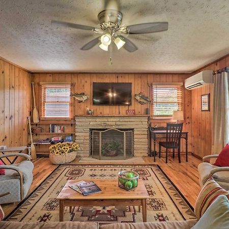Waterfront Lake Martin Home With Grill And Beach! Eclectic Bagian luar foto