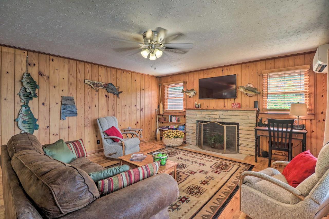 Waterfront Lake Martin Home With Grill And Beach! Eclectic Bagian luar foto