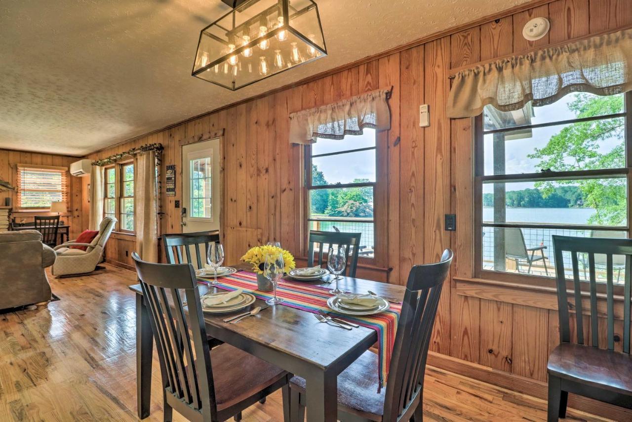 Waterfront Lake Martin Home With Grill And Beach! Eclectic Bagian luar foto