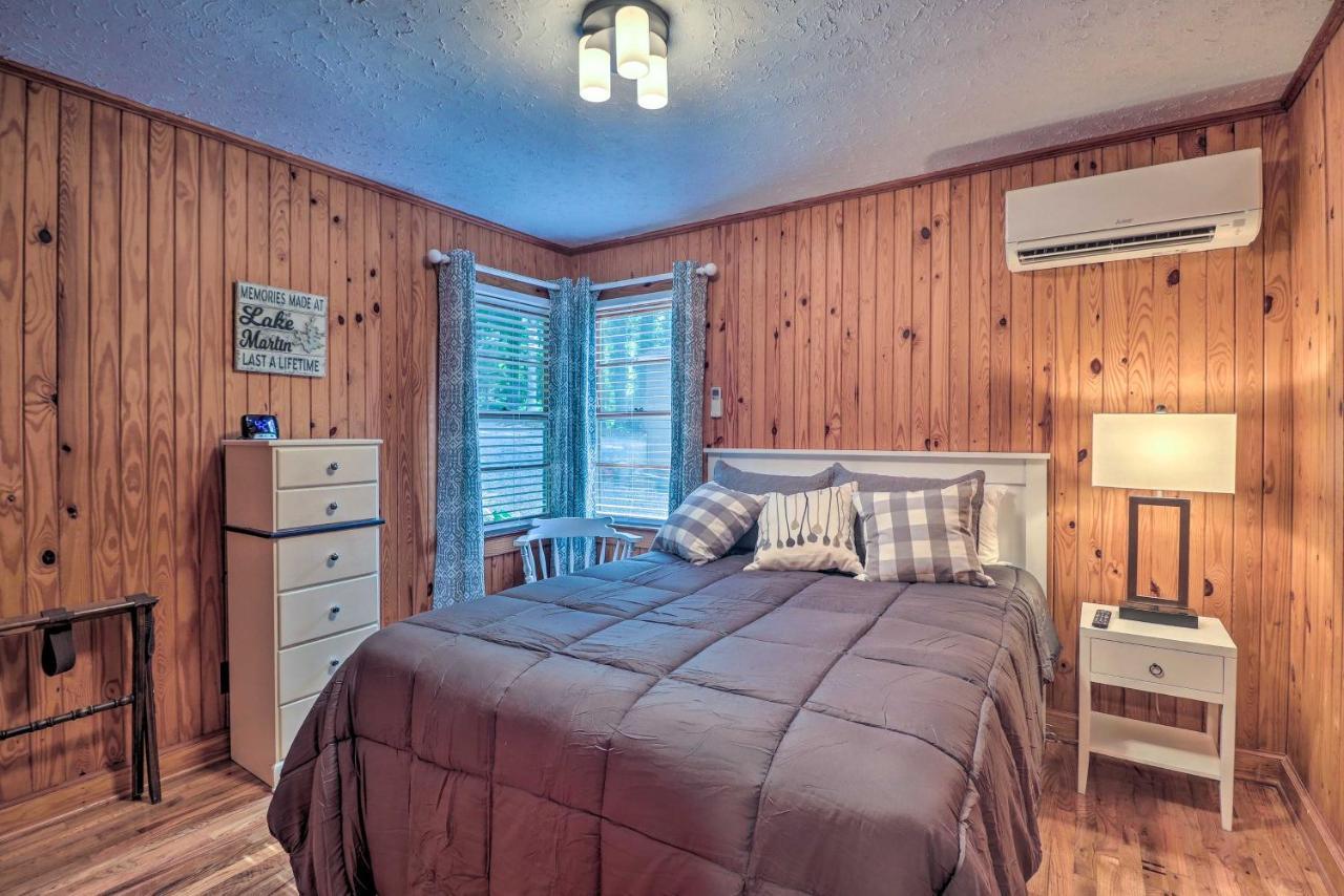 Waterfront Lake Martin Home With Grill And Beach! Eclectic Bagian luar foto