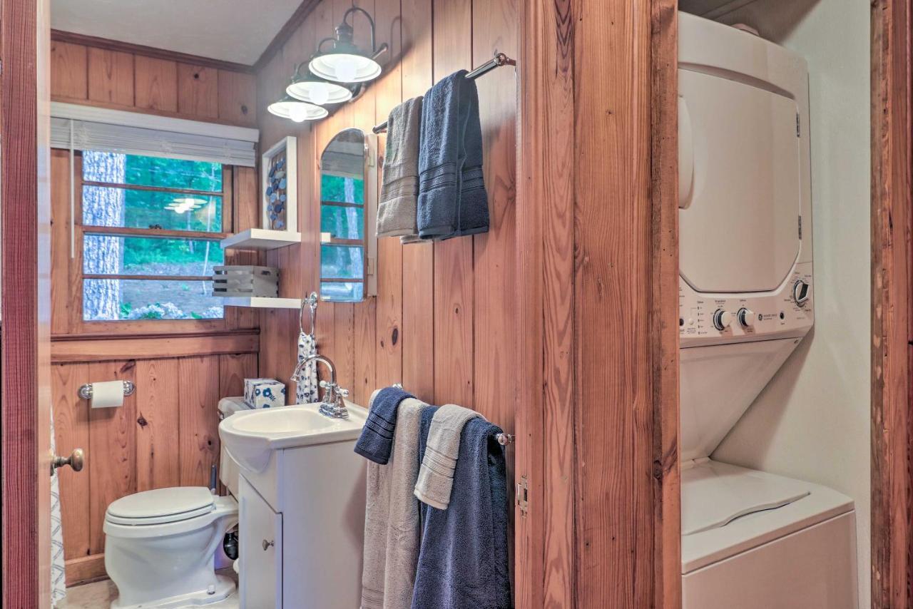 Waterfront Lake Martin Home With Grill And Beach! Eclectic Bagian luar foto