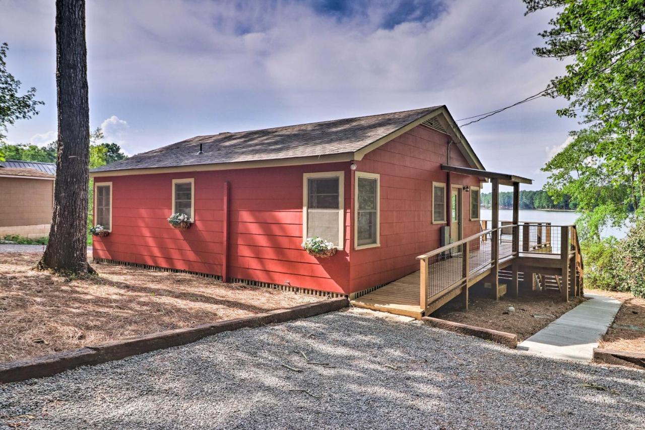 Waterfront Lake Martin Home With Grill And Beach! Eclectic Bagian luar foto
